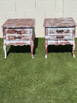 Vintage Bassett Solid Wood Nightstands – Matching Pair