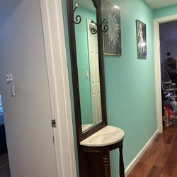 Pulaski Entryway Marble Top With Mirror Extra Space On Bottom