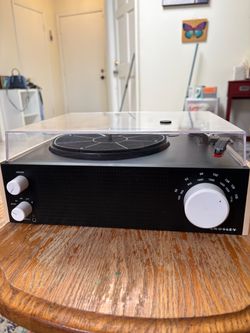 Crosley Record Player with Built-In Radio CROSLEY AM/ FM Radio/Record Player amp