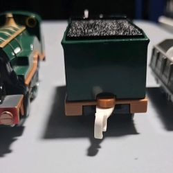 TOMY Trackmaster 2004 Emily Motorized Engine and small car Thomas & Friends