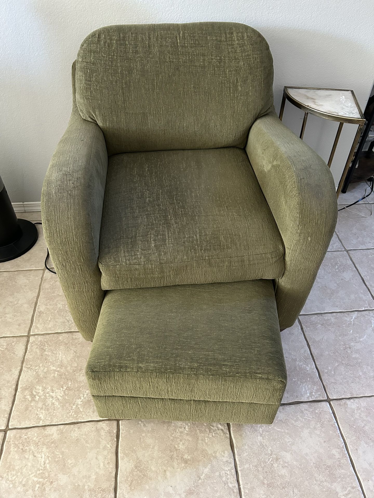 Green Sturdy Chair And Ottoman 