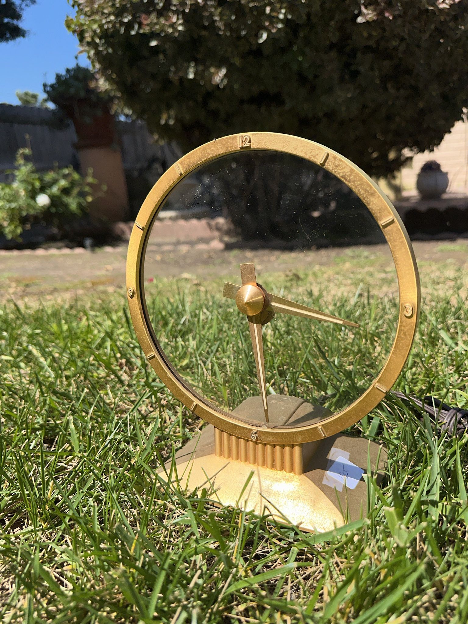 Vintage Midcentury Brass Lucite Desk Clock – Antique Store Pickup (90043)