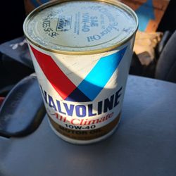 Unopened Brand New Can Of Valvoline Climate 10w40 Not A Faded Label Brilliant Red On The Valvoline Can