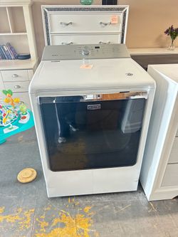 Negociable Maytag Bravos XL Electric Dryer