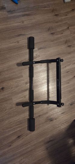 Pull up bar