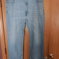 Men's Size 44 By 32, Levi's 559 Jeans 