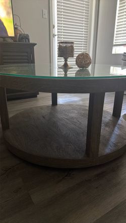 Round coffee table