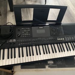 Yamaha PSR-E453 Keyboard 
