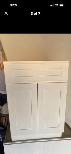 Bathroom vanity