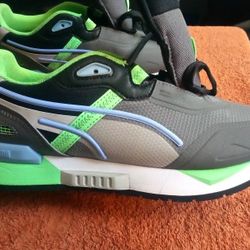 PUMA RUNNING SHOES