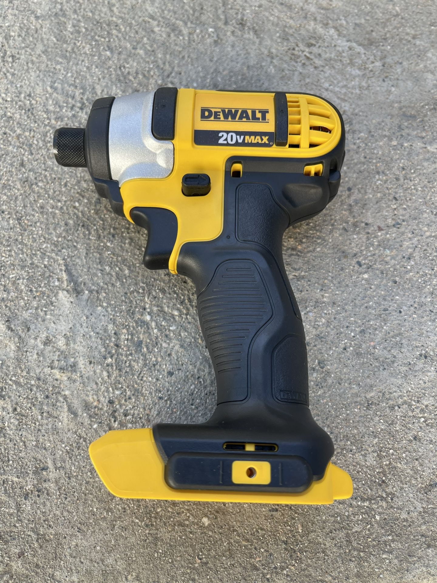 DEWALT 20V MAX Cordless1/4”Impact Driver