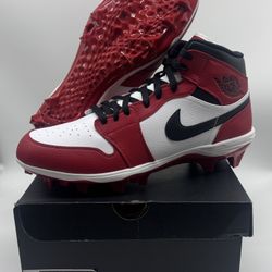 Nike Air Jordan 1 Mid TD Chicago Red FJ6805-106 Football Cleats Men’s 12  100% authentic. Brand new in box.   The Nike Air Jordan 1 Mid TD Chicago Red