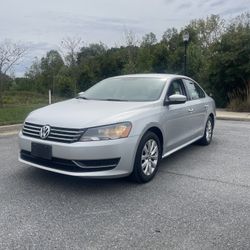 2013 Volkswagen Passat Wolfsburg 