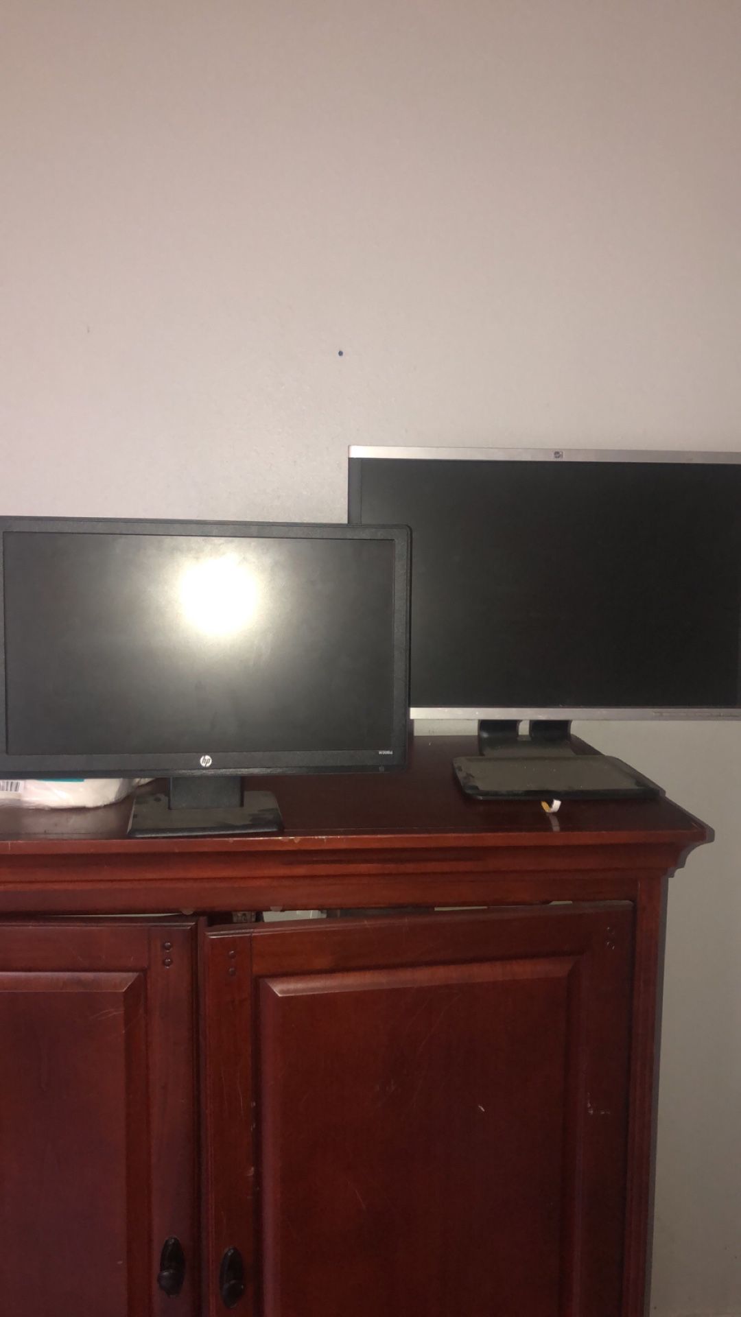 Computer Monitors W Keyboard