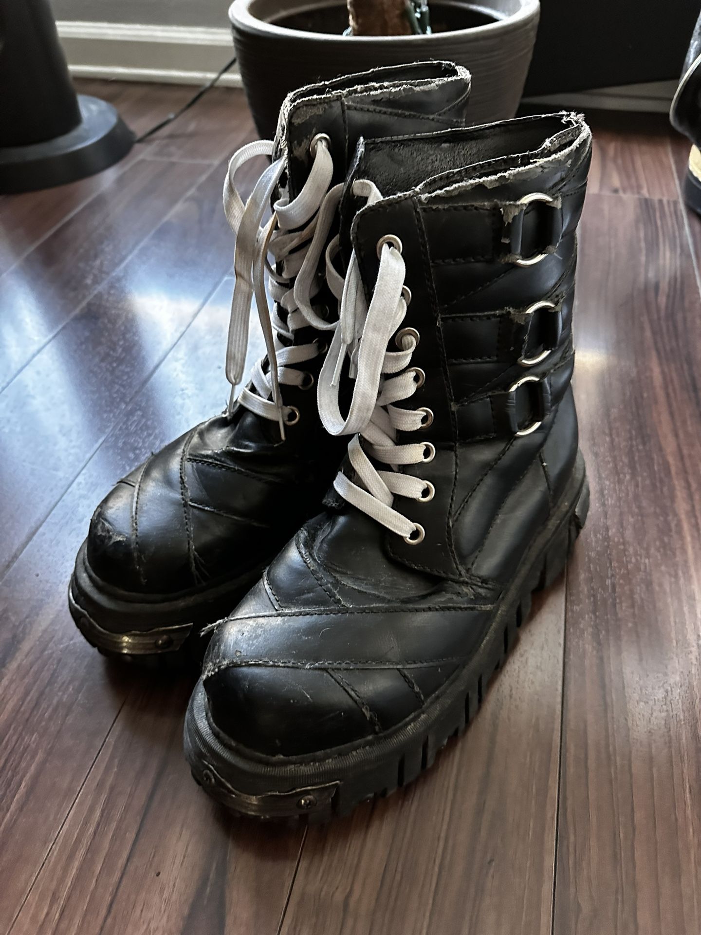 Goth/Platform Boots