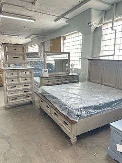 Wooden bedroom set✨