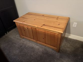 Hope Chest/ Cedar Chest