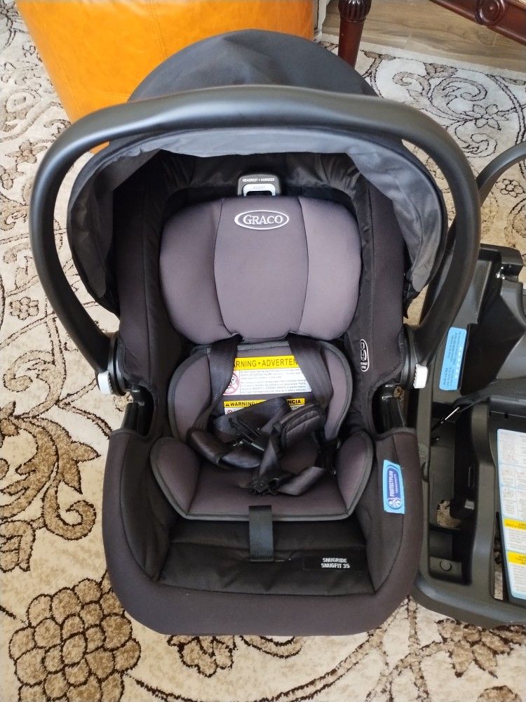 Graco Infant Car Seat and Base