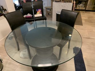 Dining room table