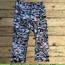 Lululemon Womens Size 8 Culture Clash Straight Black Crop (Nulux 17'') NWOT  for Sale in Indio, CA - OfferUp