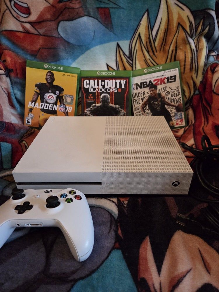 Microsoft Xbox One S 500GB Console with 3 Games