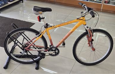 K2 T:Nine Crystal 26" Mountain Bike Aluminum Frame Shimano 21-Speed