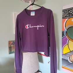 Woman's Champion Long Sleeve Cropped Shirt/Small