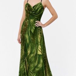 Long Dress With Accessories