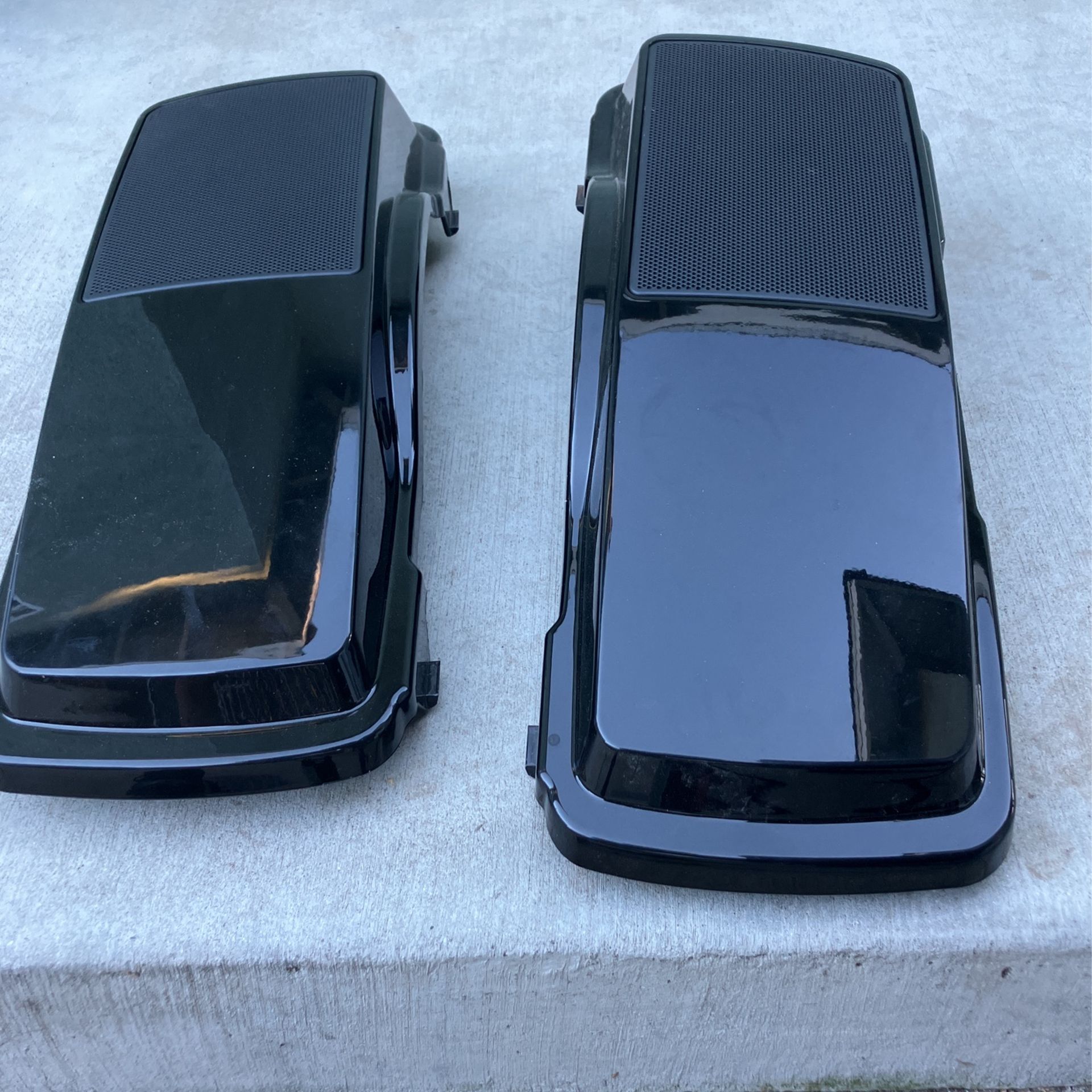 Hard Lids with JBL Speakers For 2014 Harley Road Glide