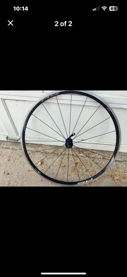 DT Swiss R 460 road bike wheel