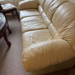 Leather couch For Sale