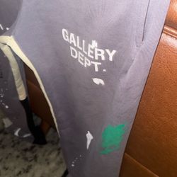 Gallery debt