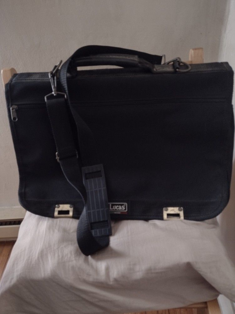Laptop Carrying Case