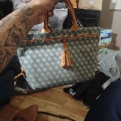 Dooney Bourke 