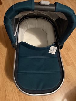 UPPAbaby V2 Bassinet – Like New – Declan Teal