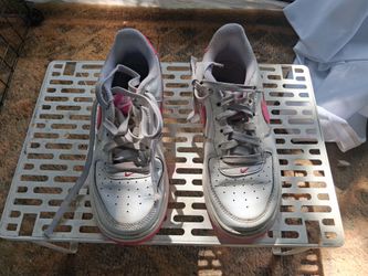 Nike girl sneakers