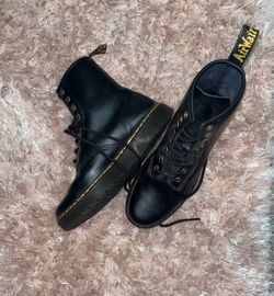 Size 8 Dr. Martens Black Leather Lace-Up Boots