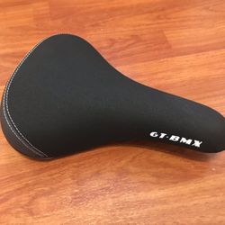 Gt performer seat sales