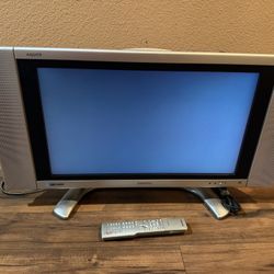 RARE Vintage Sharp AQUOS Liquid Crystal TV 26” w/Remote Tested Working 