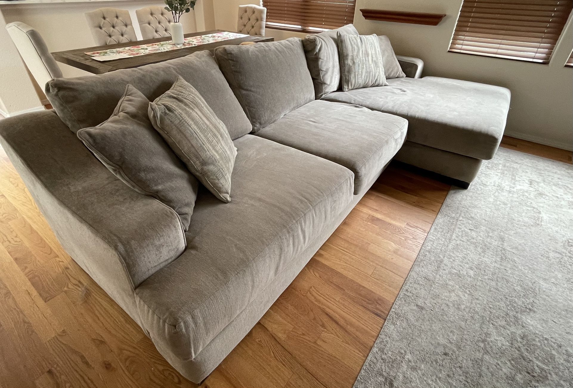 Modern L-shaped Sectional with Chaise