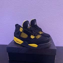 Jordan 4 Yellow Thunder 