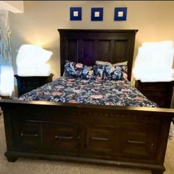 Queen Bedroom Set