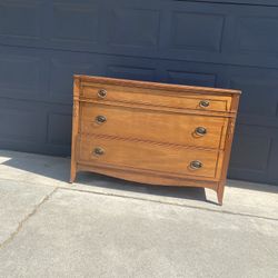Vintage Mahogany 9 Drawer Dresser 