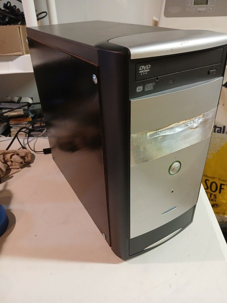 emachines/Dell 0RY206 - Windows 10 - Activated