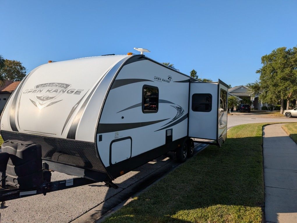 2018 Highland Ridge Open Range Ultra light 2410RL