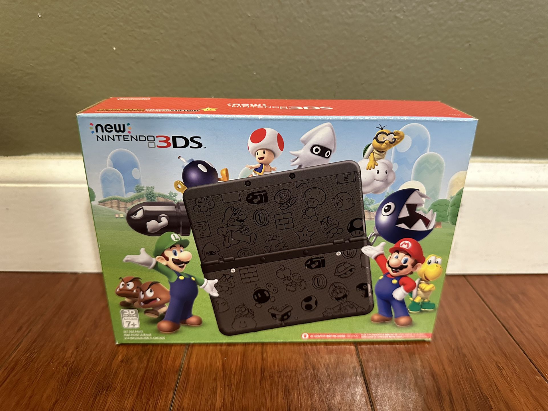 Brand New Nintendo 3DS Super Mario  Black Edition