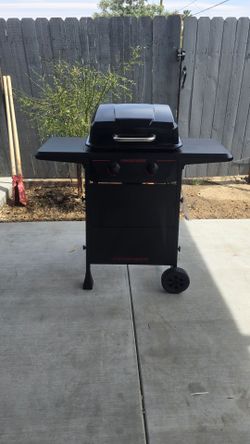 2-burner propane gas grill