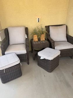 Chairs with ottoman
