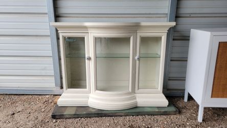 Mini Hutch