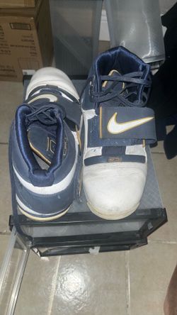 Nike LeBron Zoom Soldier 1